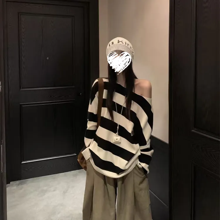 慵懒风复古撞色条纹斜肩针织衫露肩打底衫休闲上衣女  82010