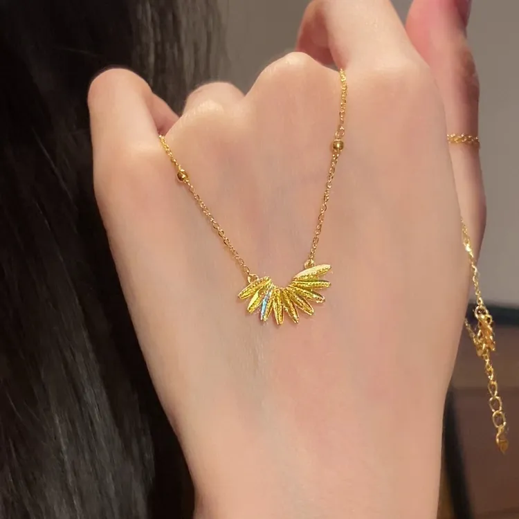 卡柒 铜合金项链 爆闪金色太阳花项链女轻奢小众高级感精致锁骨链