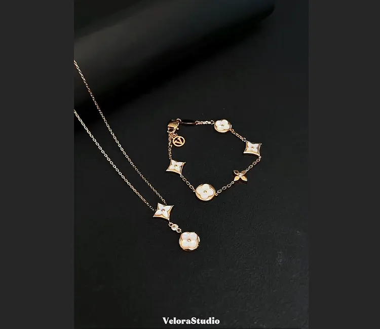 Velora薇珞【五花贝母】时尚轻奢老花气质手链小众