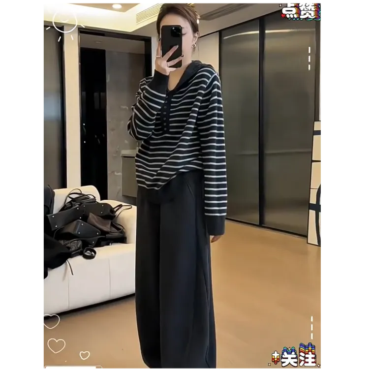 早秋穿搭一整套女韩版休闲风连帽条纹长袖针织衫百搭休闲直筒卫裤
