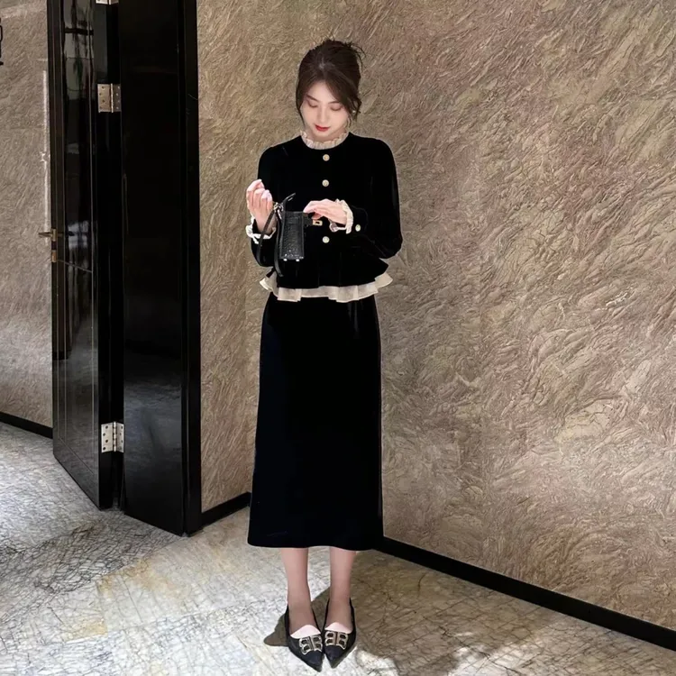 圆领黑色套头拼接秋季长袖连衣裙女装夏季洋气方领