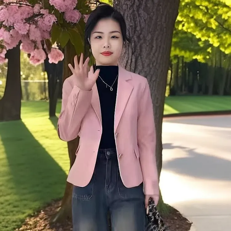 新款粉色短款西装外套女春秋装简约韩版小个子聚酯纤维设计感西服
