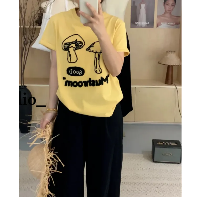 韩系时尚刺绣蘑菇显瘦短袖T恤女2025夏季新款设计感圆领减龄上衣
