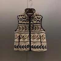 费尔岛花纹提花羊羔毛搭配马甲女 B2160