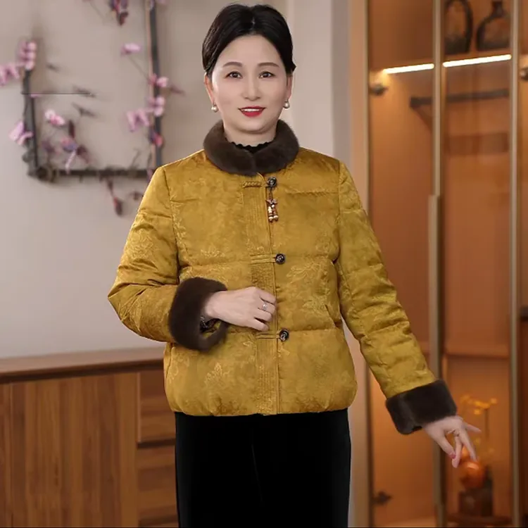 妈妈装新中式国风毛领羽绒服冬季新款2025中年气质高贵白鸭绒外套