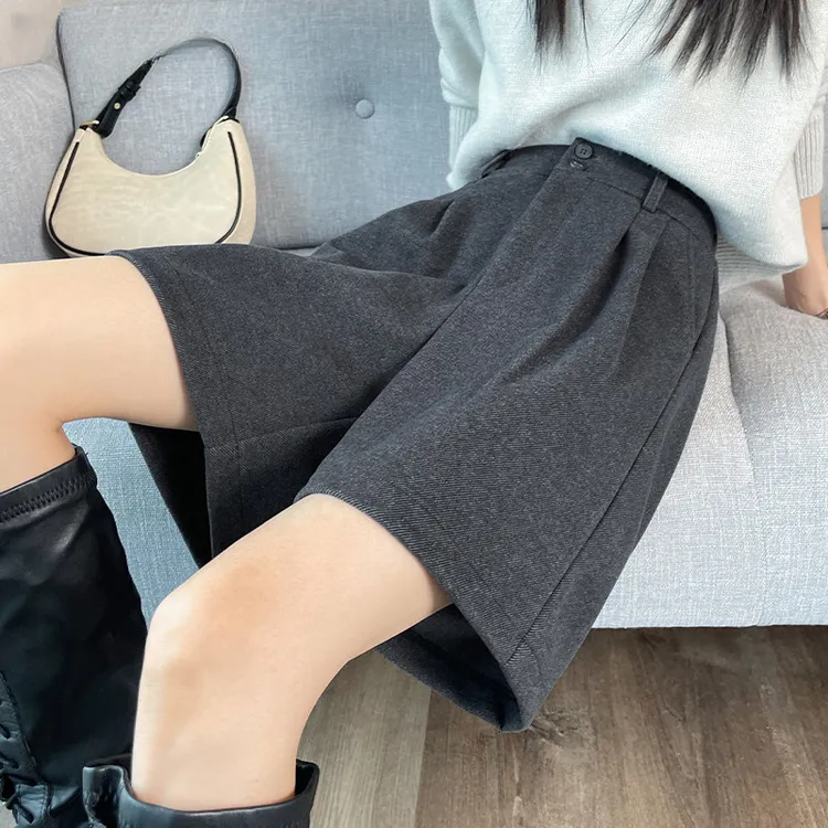 灰色毛呢短裤女秋冬2025外穿小个子a字显瘦五分休闲阔腿靴裤
