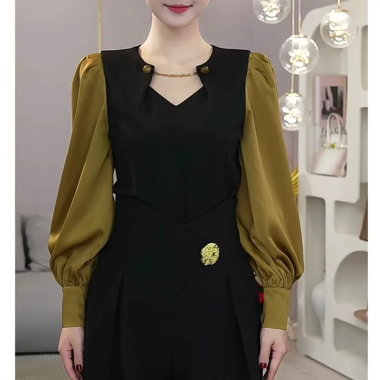 现货2025春秋新款【2868】气质轻奢小众拼接黑色高级感拼色显瘦上衣