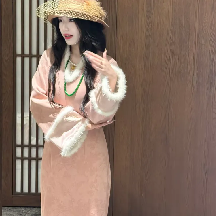 LHMknk1画报夫人原创秋冬款温柔水貂毛显瘦秋冬款旗袍 黛粉千金
