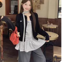 黑色刺绣针织小开衫女秋冬挂脖吊带两件套毛衣短款上衣699695