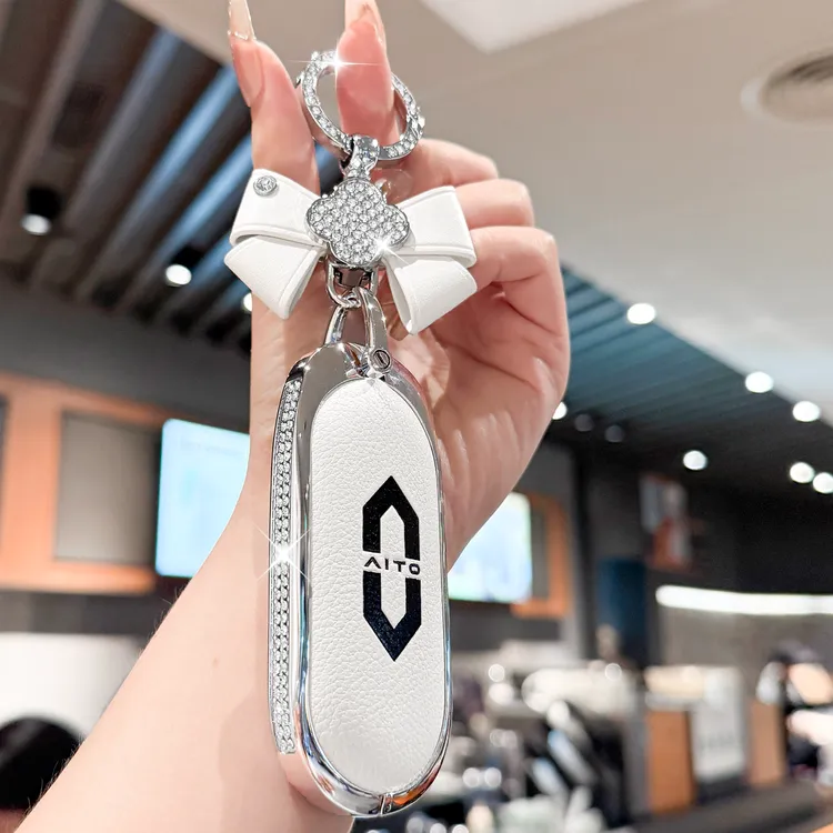 适用2025款问界新m9钥匙套华为aito汽车m5m7m8高档真皮钥匙扣包女