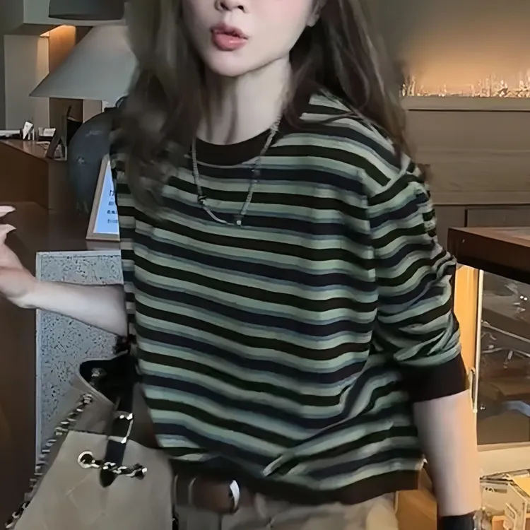 【茶芙巷】女装德绒绿条纹T恤秋冬新款休闲圆领长袖打底上衣【YLL】