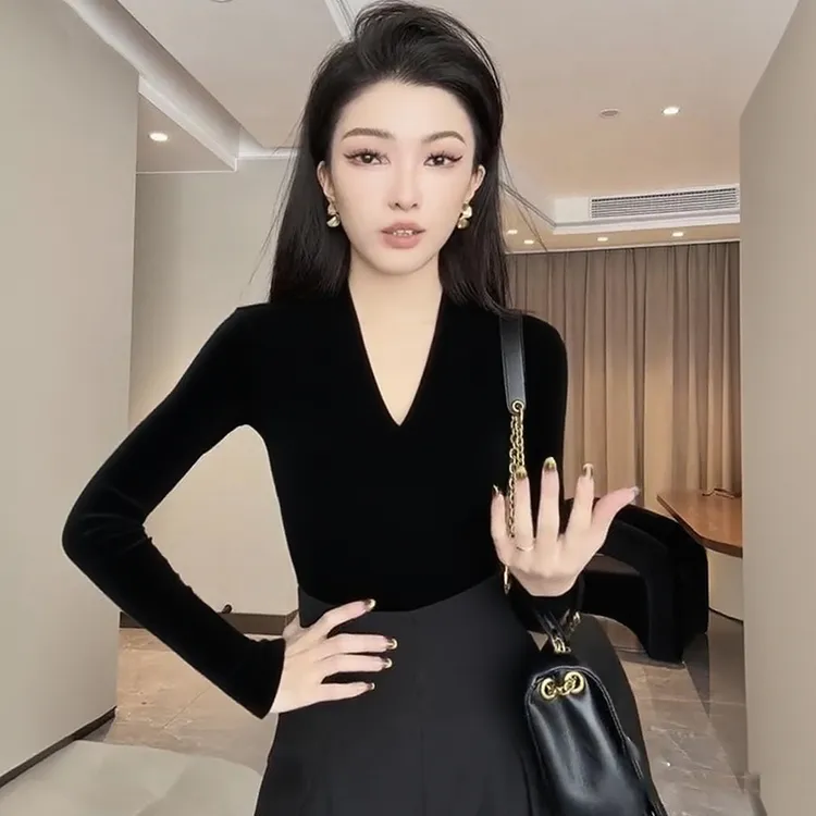 高级感V领长袖T恤女装2025新款冬季修身显螺纹弹力洋气打底衫上衣