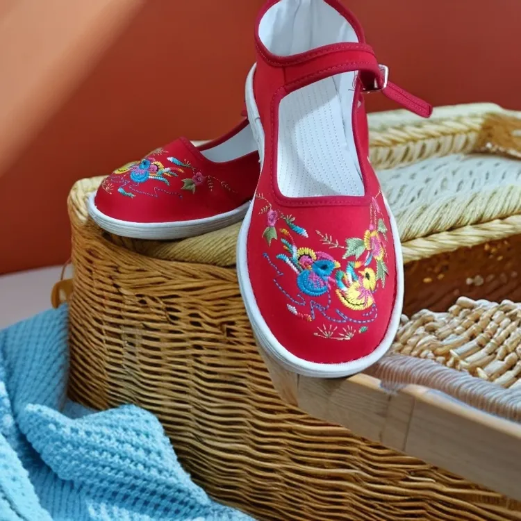 刺绣【鸳鸯】手工舒适透气轻便时尚传统千层底女款方口千层底布鞋