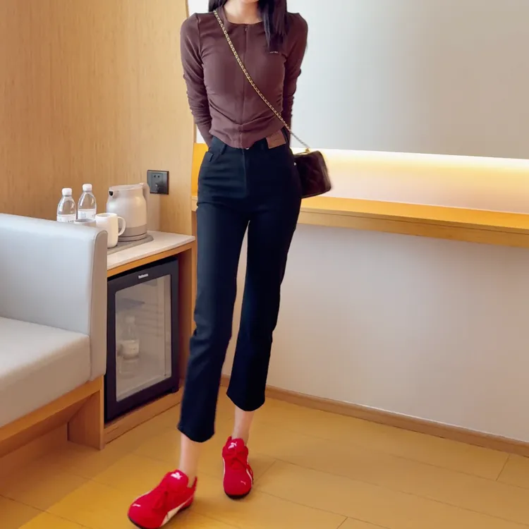 长袖t恤女早秋2025紧身显瘦上衣外穿半拉链打底衫+复古牛仔烟管裤