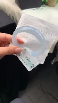 【闪购商品】翡翠手镯未镶嵌女神节#送礼#，下单联系客服核对地址~