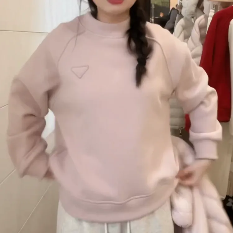 2026女士秋冬韩版高级显瘦保暖外穿内搭圆领卫衣小上衣LK2509351