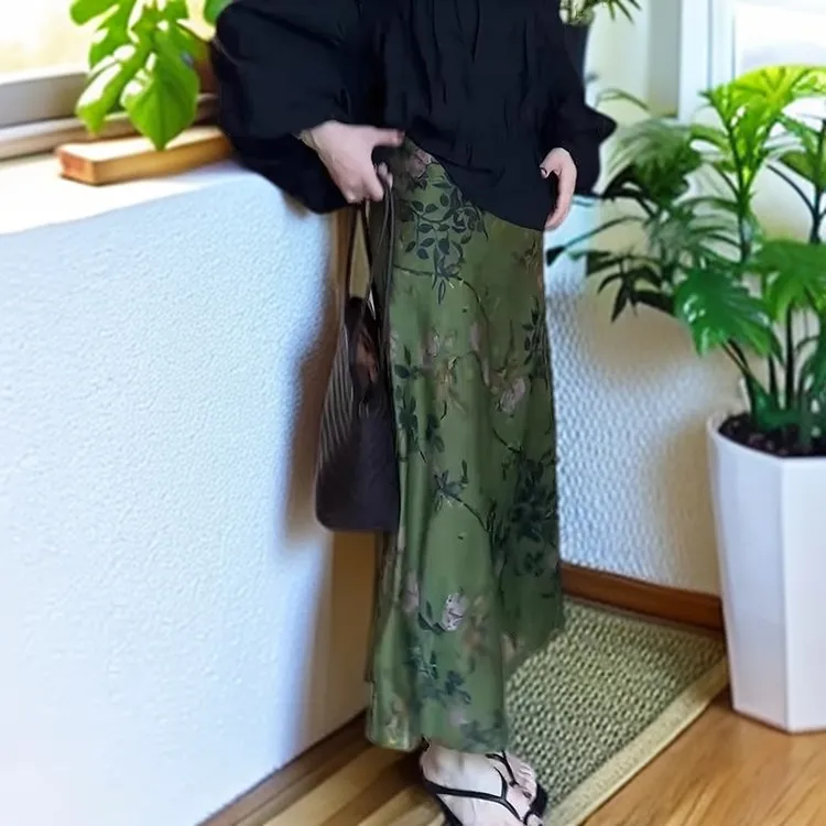 国风印花缎面半身裙女2025夏季流行新款高腰时尚复古百搭a字裙子