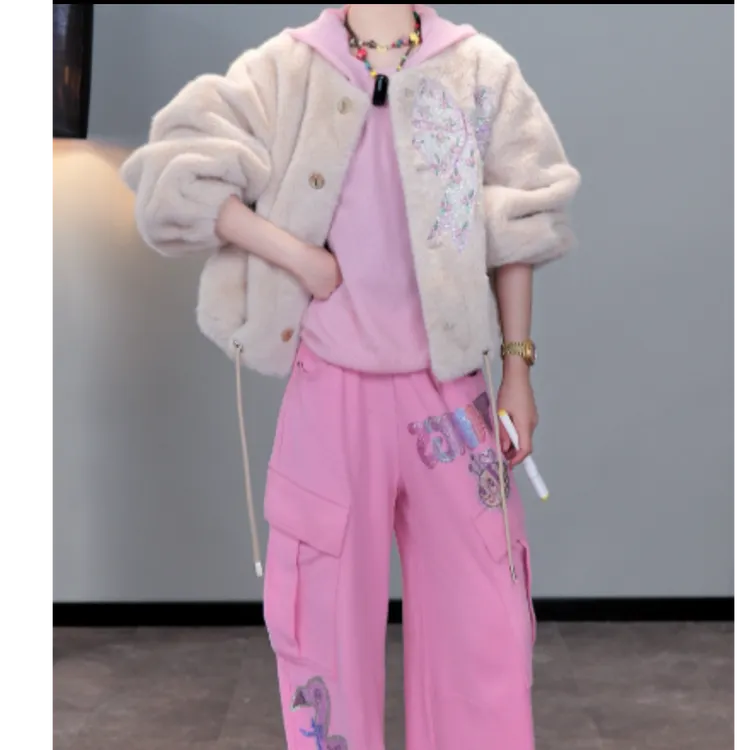 TCH私服秋款慵懒风烫钻时尚淑女米色毛毛外套T75C05E5002轻奢tch