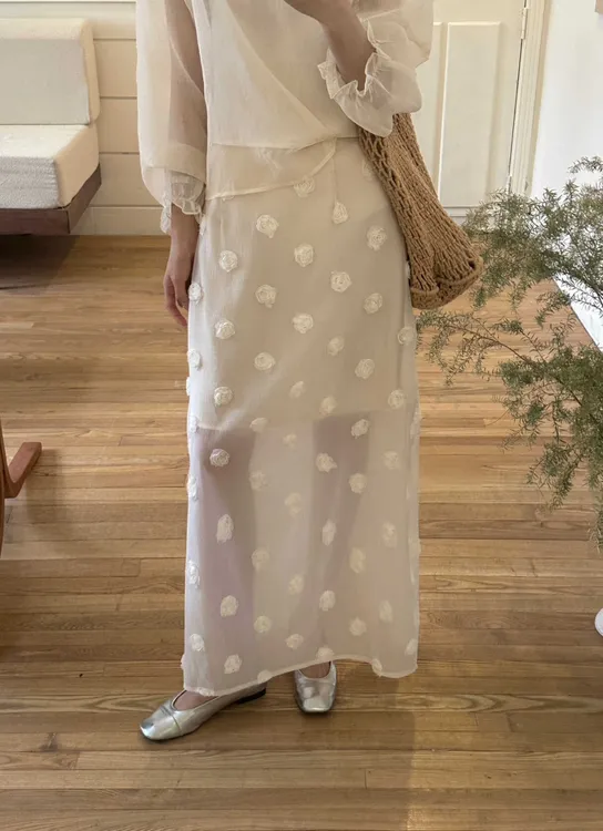 法式气质温柔时尚百搭重工花朵网纱显瘦五一旅游出街短裙半身裙