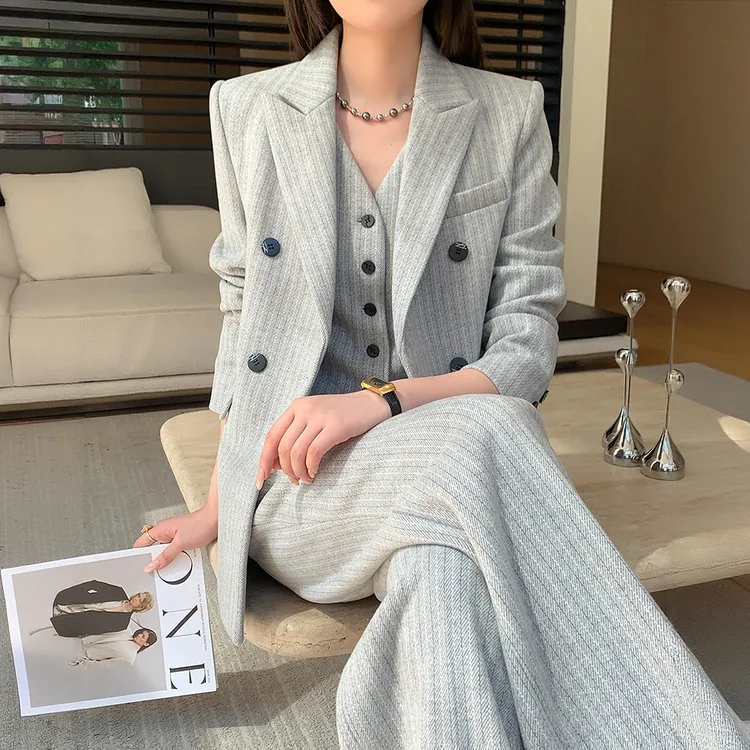 老钱风西装马甲三件套秋冬新款气质高端时尚休闲加厚呢子西服套装