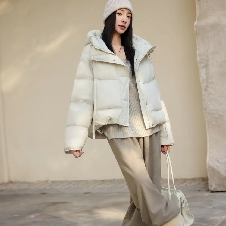 9218女羽绒服【7032】潮流款女款短款连帽羽绒服