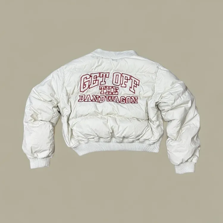 国标白鸭绒短款刺绣棒球服冬季羽绒服白色87118~2