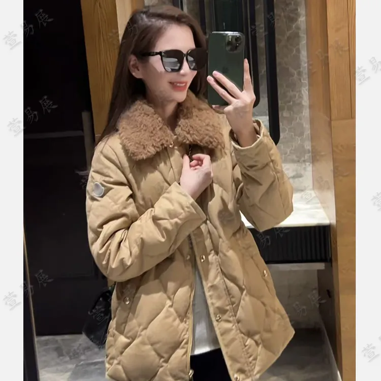 萱易展-“苏黎曼调”90白鹅绒可拆卸绵羊毛领收腰鹅绒服YY-WT110401