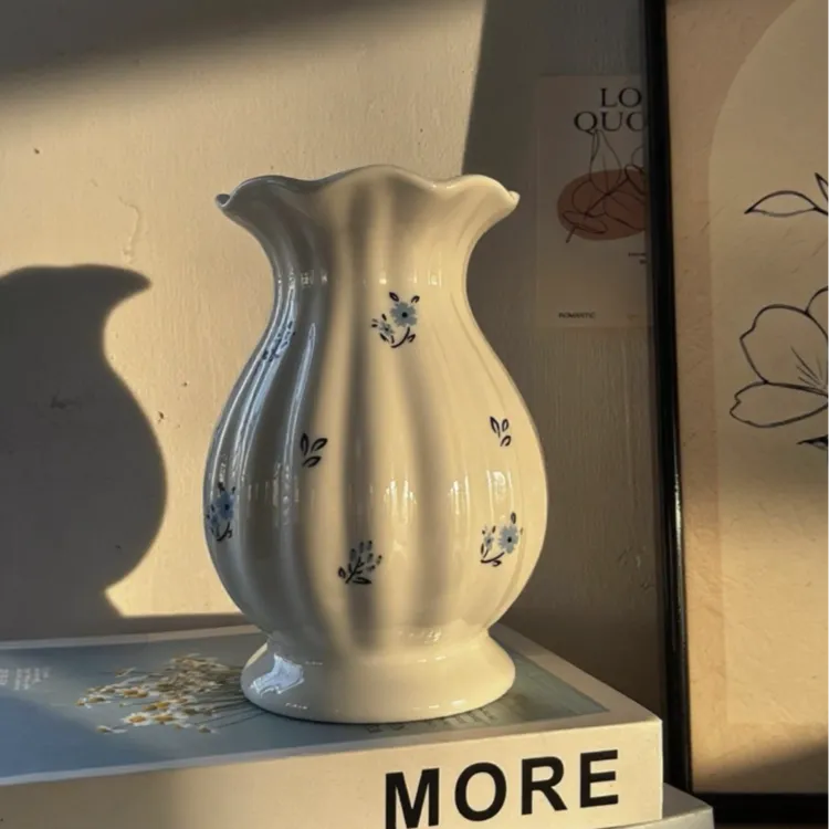 法式陶瓷花瓶轻奢高级感插花复古鲜花客厅摆件白色欧式碎花花瓶