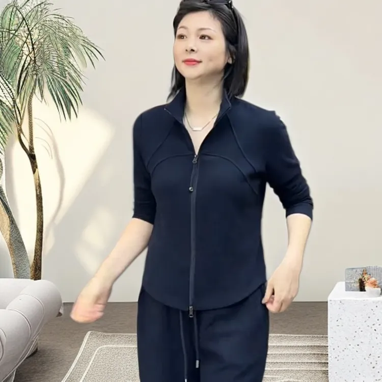 时尚套装2025秋新款立领拉链运动套装女修身显瘦时尚今年流行套装