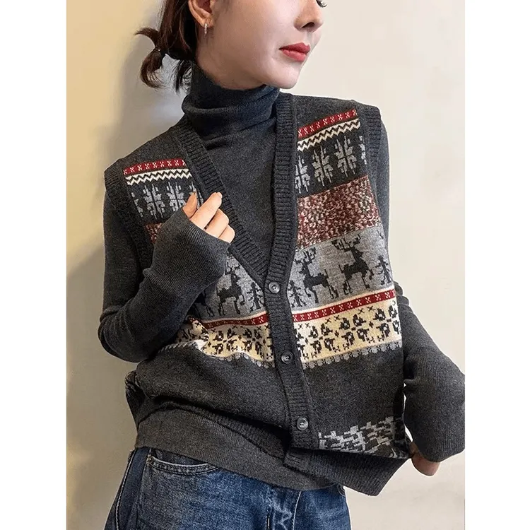 大码女装提花v领针织开衫马甲女秋冬新款胖妹妹慵懒风设计感上衣