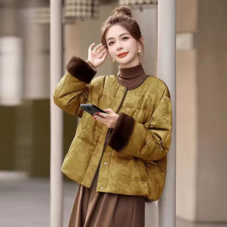 高端洋气皮草羽绒服女2025冬季爆款新中式国风提花年轻款唐装外套