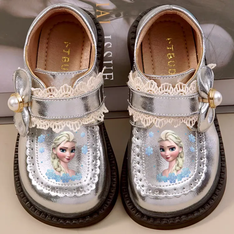爱莎公主女童皮鞋2025春秋新款洛丽塔花边幼儿园软底银色深口单鞋