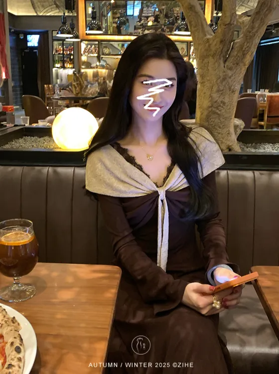 一字肩圣诞法式撞色针织连衣裙女冬装蕾丝a字长裙