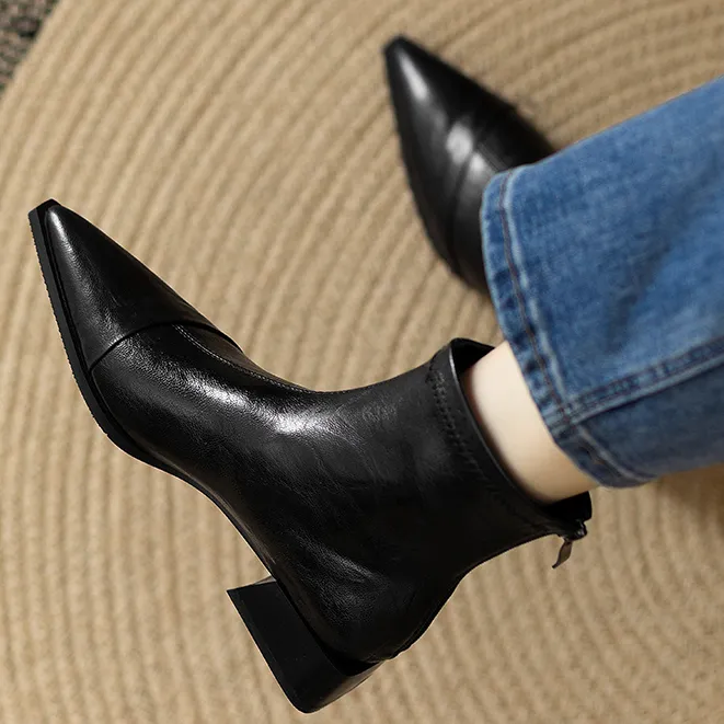 法式尖头弹力瘦瘦靴低跟2025秋冬新款粗跟短靴女复古软底切尔西靴