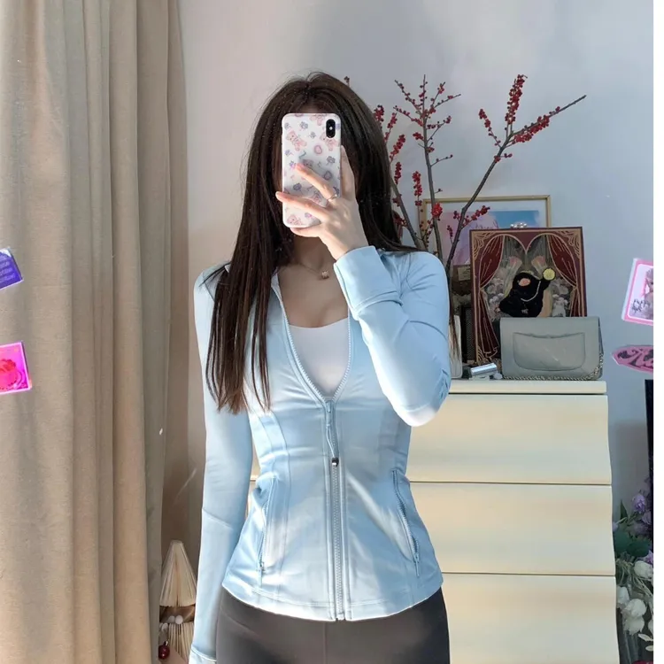 【现货少量DF瑜伽服外套】一样一样的df立领修身健身瑜伽服运动现货