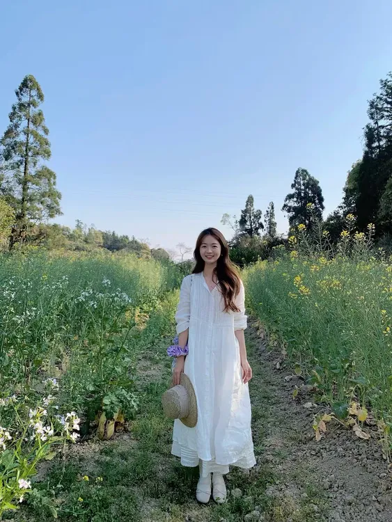 森系白色连衣裙女春季新款日系文艺女装独特漂亮宽松裙子