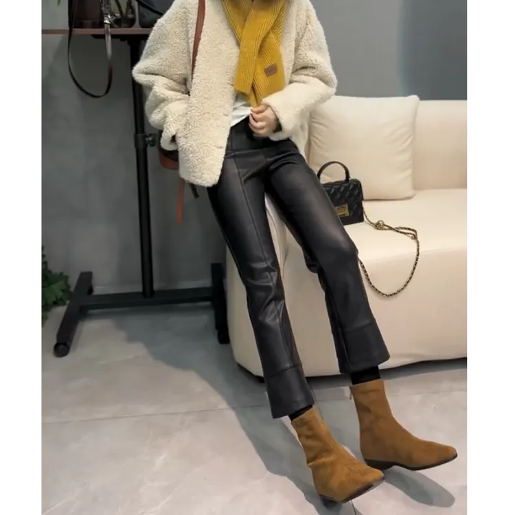 Aimeerosa/艾洛莎2025春季新款韩版显瘦加绒蛋白皮裤大码微喇裤子