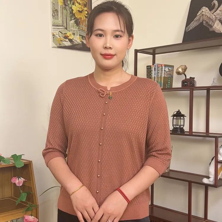 厚款常规款纯色圆领中老年女装中袖毛衣多巴胺穿搭