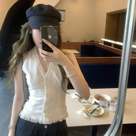 韩系蕾丝吊带新款别致小众小香风设计感显瘦挂脖修身上衣女外穿