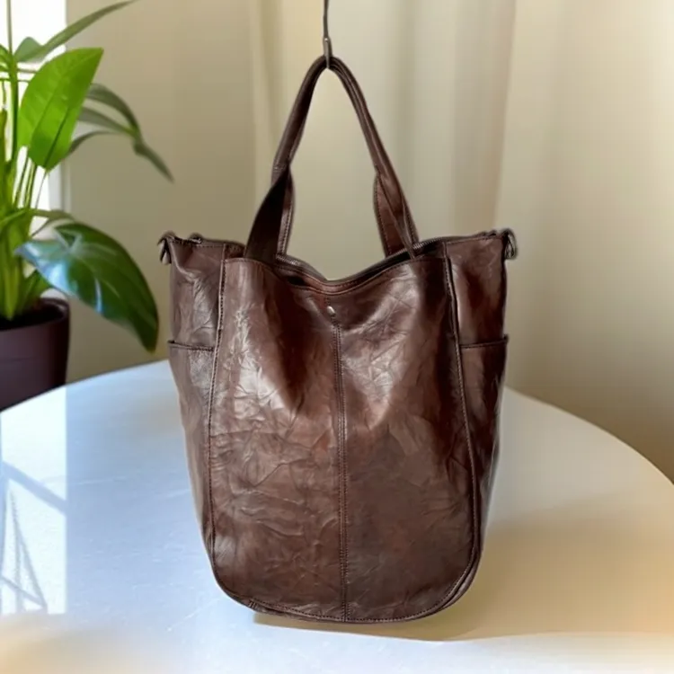 设计师款头层牛皮大水桶女包单肩斜挎包手提大容量时尚单肩包9158