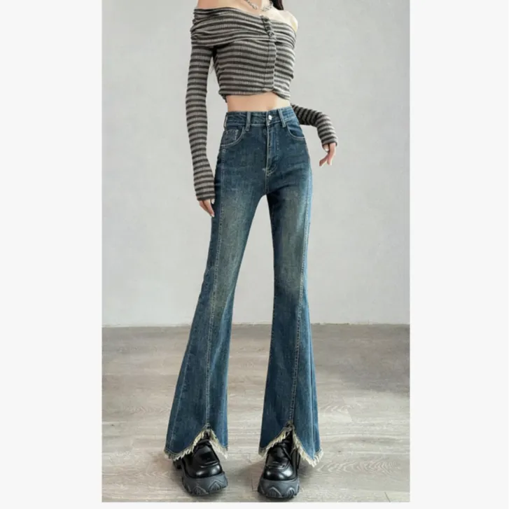 【现货＋运费险】秋季大码高腰显瘦微喇梨形身材新爆款牛仔裤