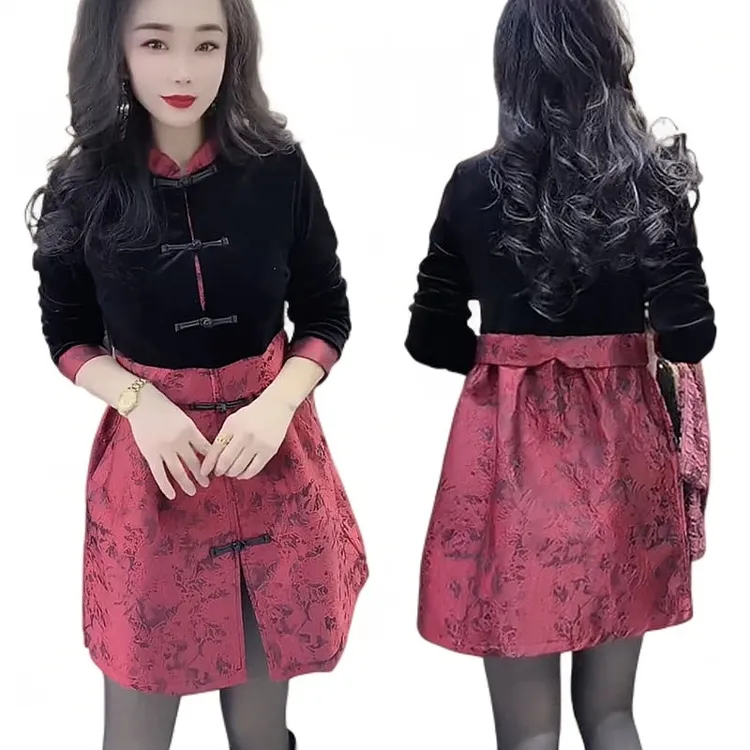 时尚百搭国风连衣裙2024秋冬新款盘扣洋气显瘦气质开衫高档短裙女