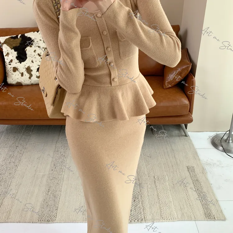 【ART ME】羊毛法式荷叶边香风两色连衣裙w24539