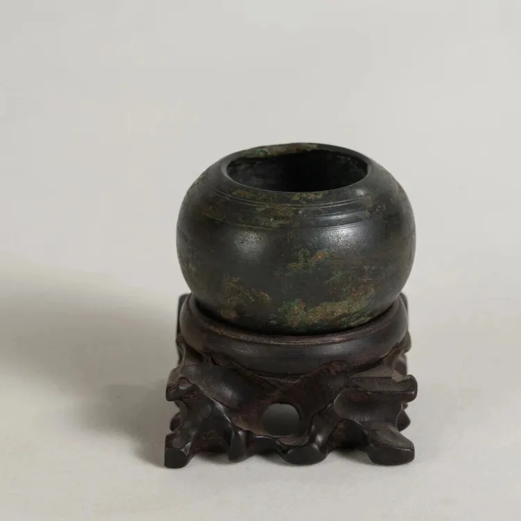 Lot  14   明   铜香炉(11.6瓷杂拍卖)