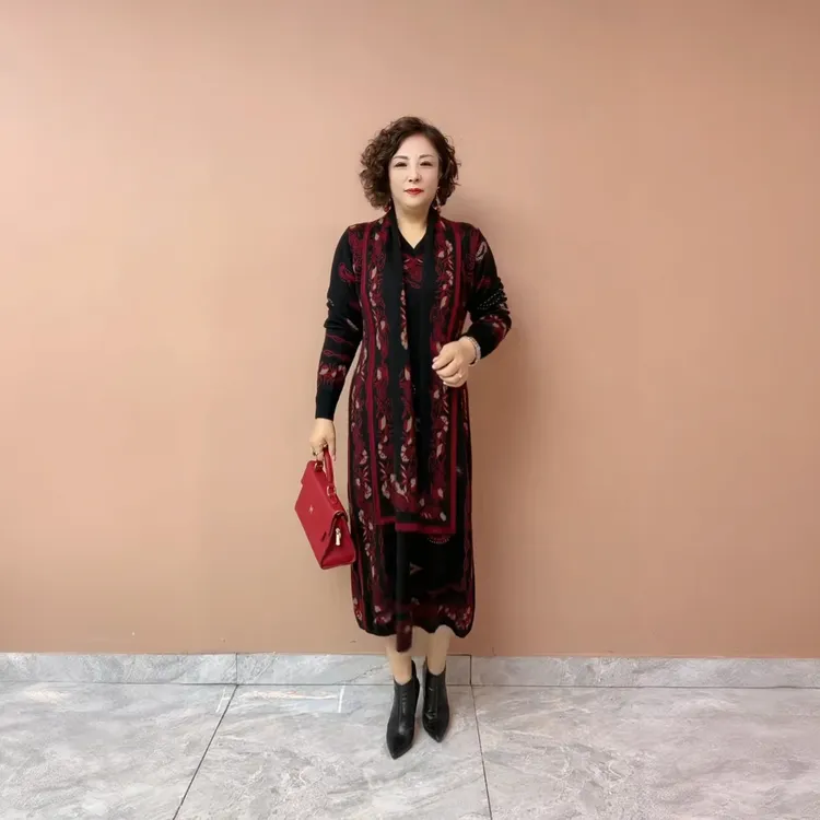 5555妈妈针织连衣裙气质优雅宽松大牌正品花色显瘦大码减龄毛衣裙