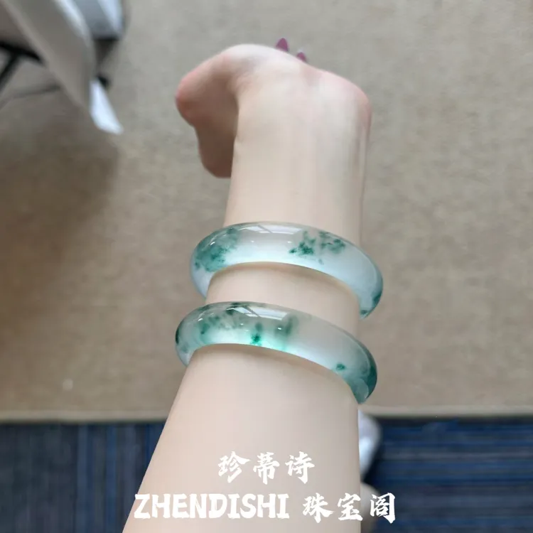 高冰独龙玉手镯冰种绿色飘花玉手镯玛瑙手镯玉髓手镯女款送礼物