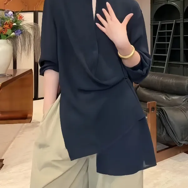 大码女装设计感别致长袖衬衫早秋款胖mm宽松遮肉显瘦收腰独特上衣