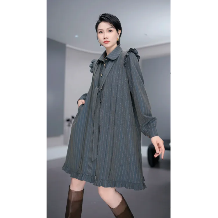 鑫鑫【复古老街】2025秋冬季新款时尚潮牌小众高级领带+连衣裙1229