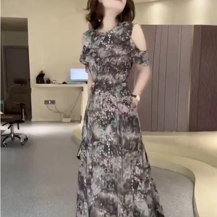夏季轻奢碎花法式优雅显瘦时尚复古收腰气质修身洋气长款连衣裙
