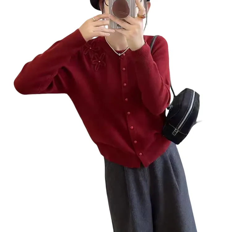 年轻妈妈针织衫开衫新款洋气高贵高领女士时尚网红百搭排扣衫